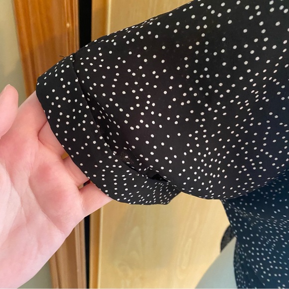 Urban Outfitters • Black & White Polka Dot Tie Front Crop Top - Picture 10 of 13